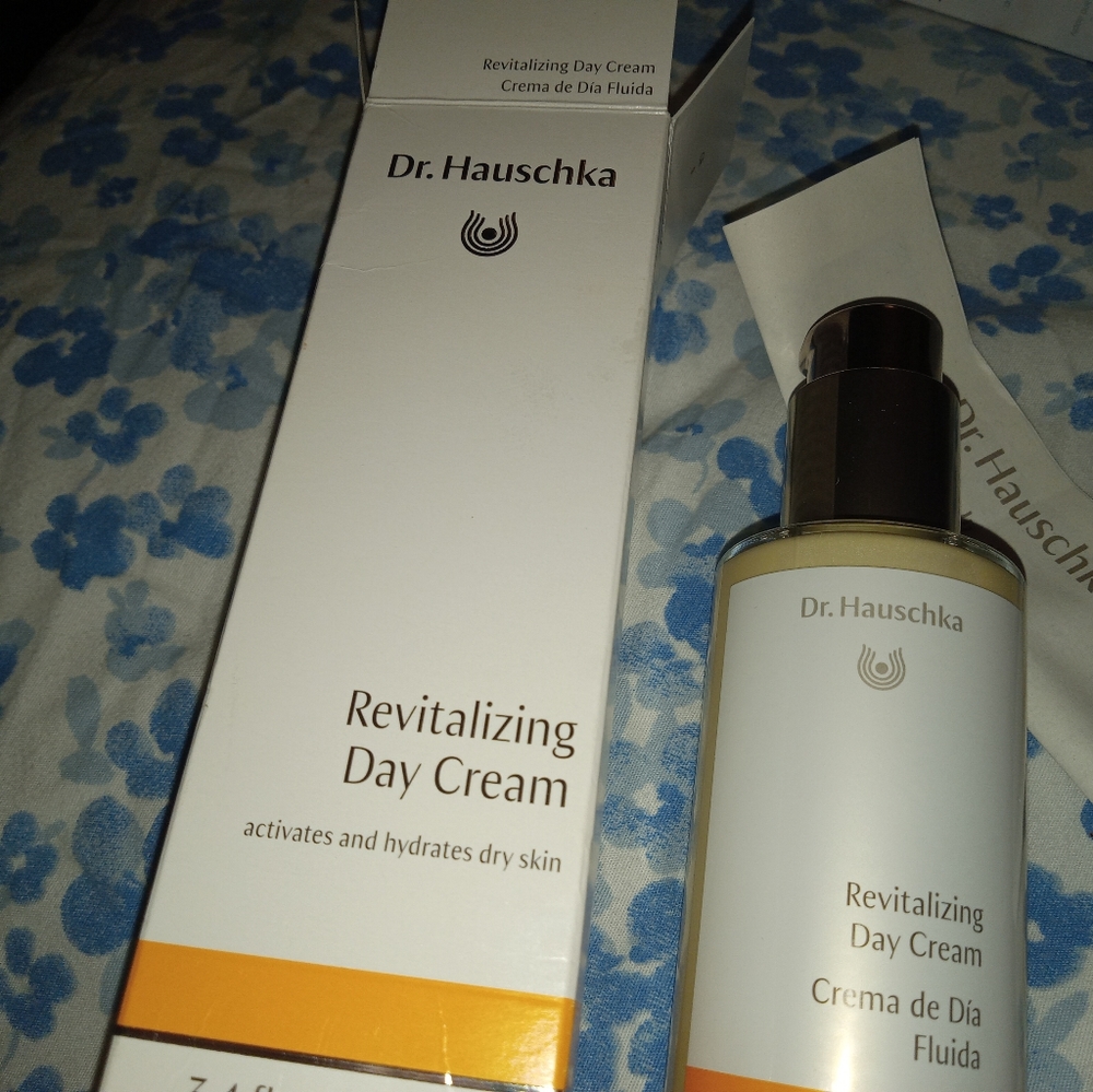 Dr. Hauschka revitalizing day cream